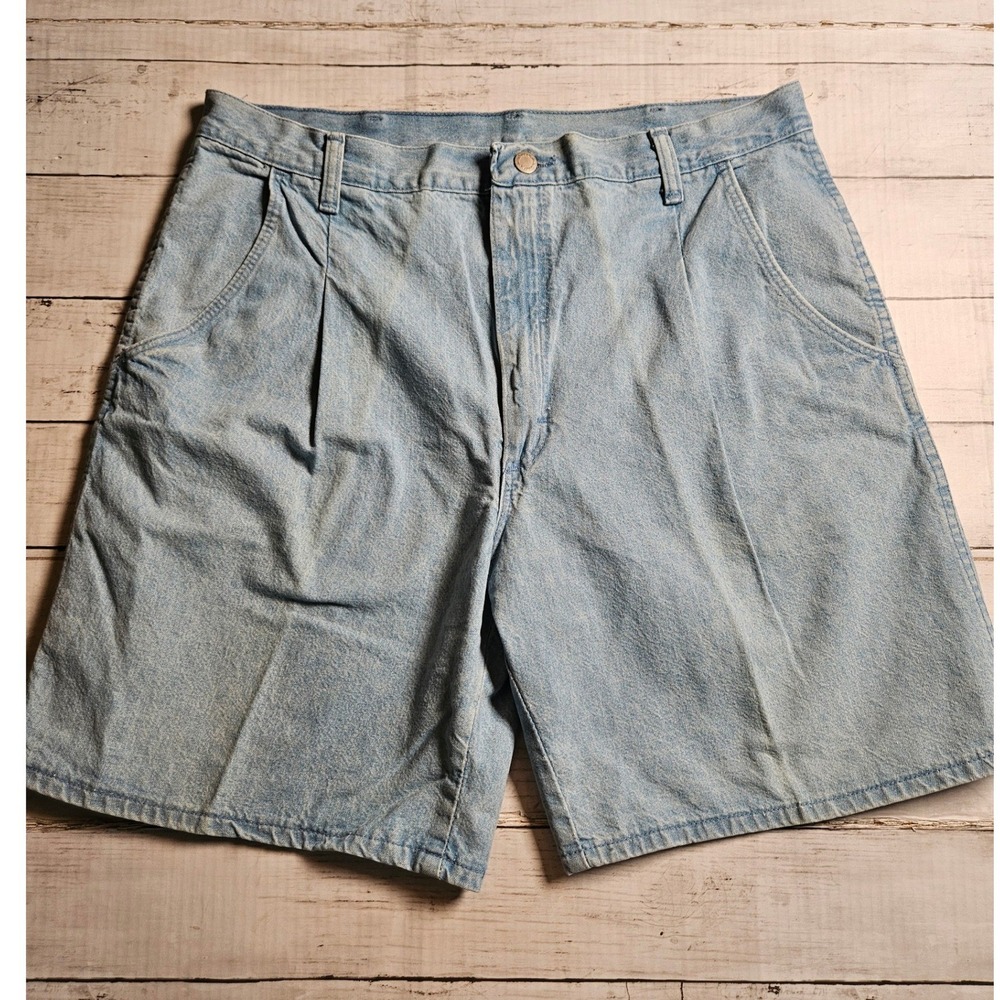 Vintage Wrangler Mens Pleated Denim Shorts Light Wash Made in USA Sz 34 Blue 90s